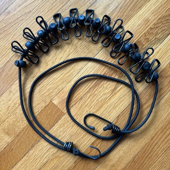 Retractable Clothesline - Picture 3 of 3